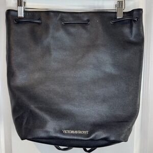 Vtg Victoria's Secret‎ Black Pebbled Faux Leather Drawstring Backpack Bucket Bag